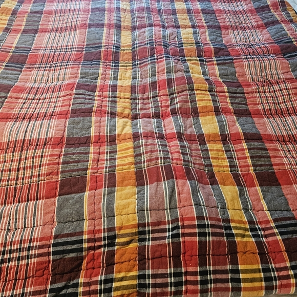 Pottery Barn Plaid Quilt Queen Size With 2 Matching Shams - Picture 2 of 7